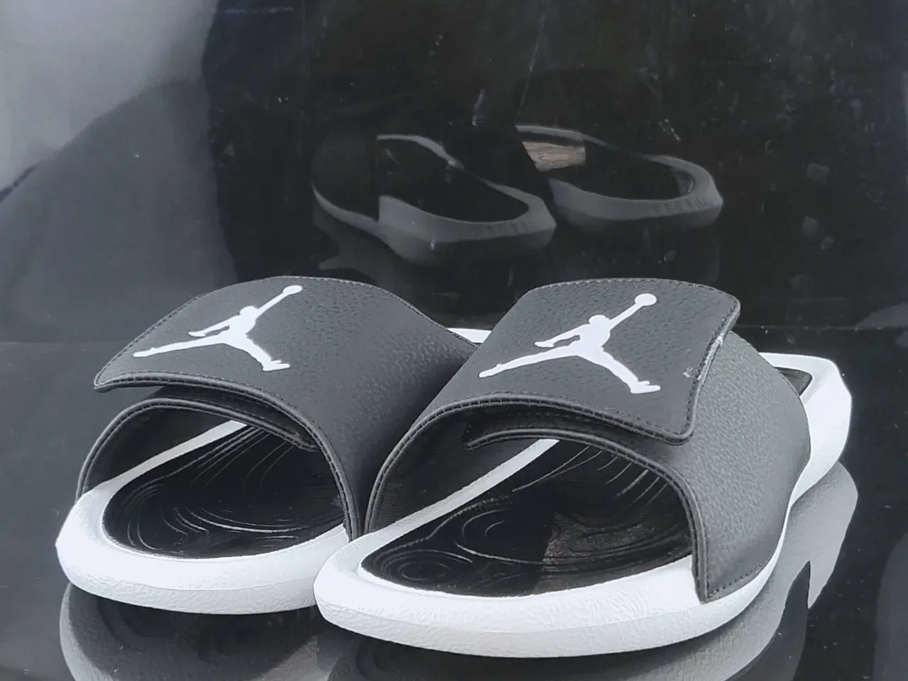 Air Jordan Slide Black and White Slipper 2