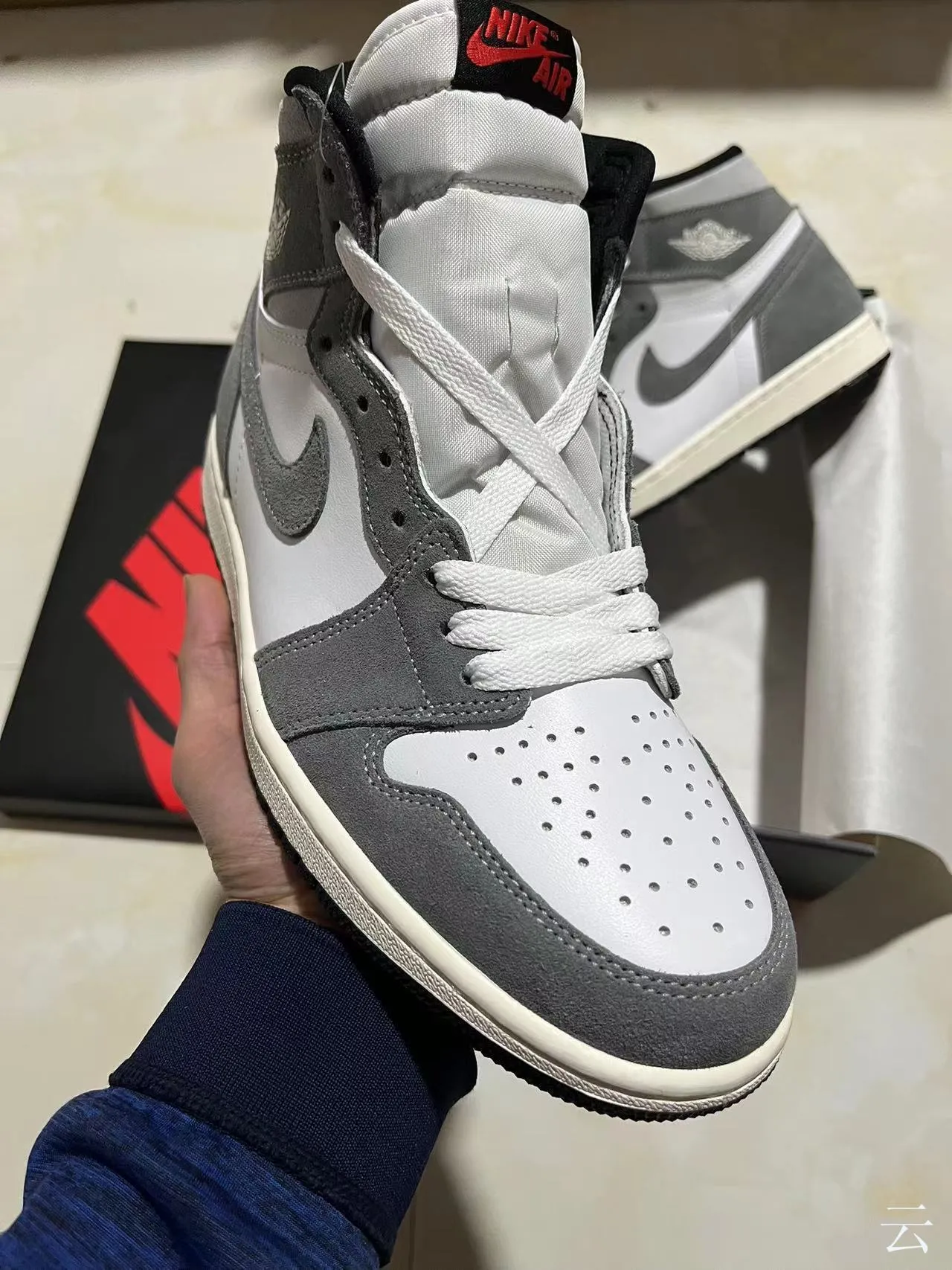 Air Jordan White Gray High-Top Suede-and-Leather Panelled Basketball Shoes 2