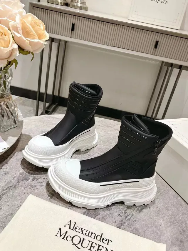 Alexander McQueen Black White Chunky Platform Sole Ribbed Elastic Collar Ankle Boots 4