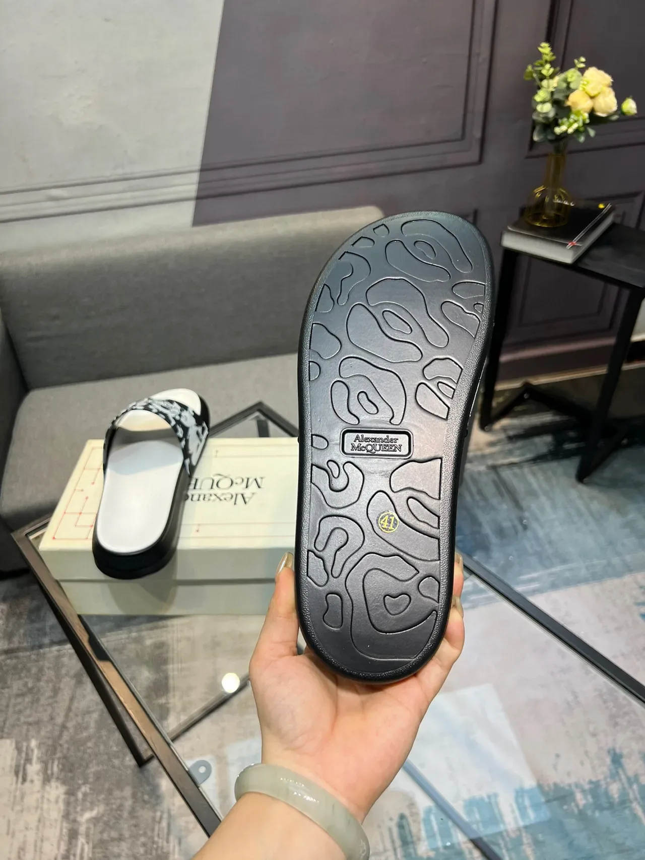Alexander McQueen গ্রাফিক প্রিন্ট প্ল্যাটফর্ম স্লাইড স্লিপার 7