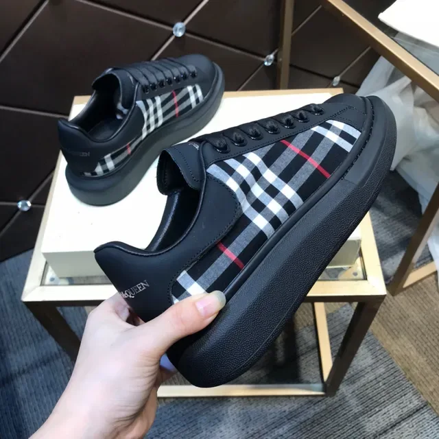 Alexander McQueen Oversized কালো প্লেইড সাইড প্যানেল চাঙ্কি স্নিকার 4