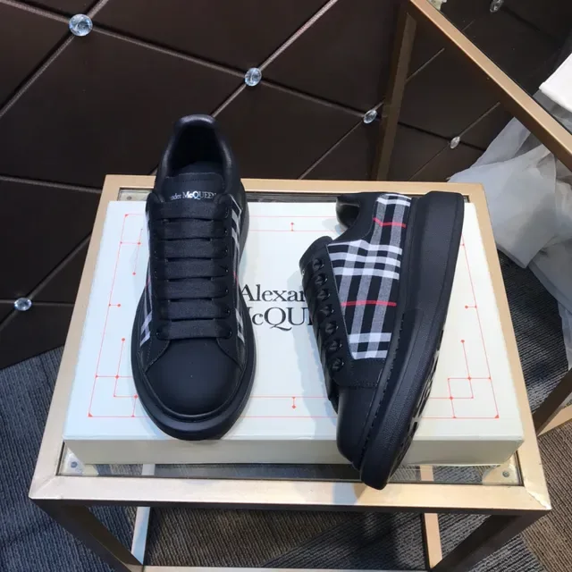 Alexander McQueen Oversized কালো প্লেইড সাইড প্যানেল চাঙ্কি স্নিকার 7