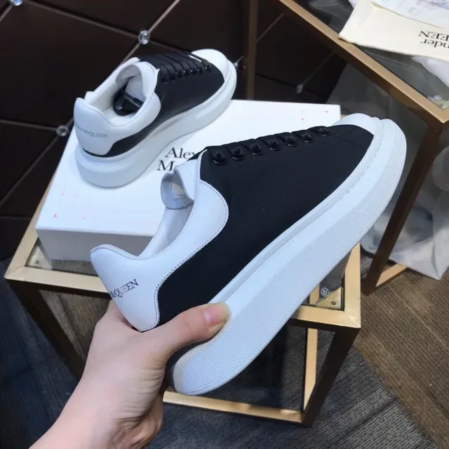 Alexander McQueen Sneaker Oversized أبيض وأسود Lifestyle Sneakers 6
