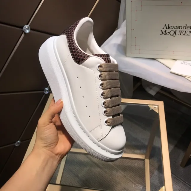 Alexander McQueen Oversized Sneaker White Beige Platform Sole Elastic Strap Lacing Lifestyle Sneakers 2