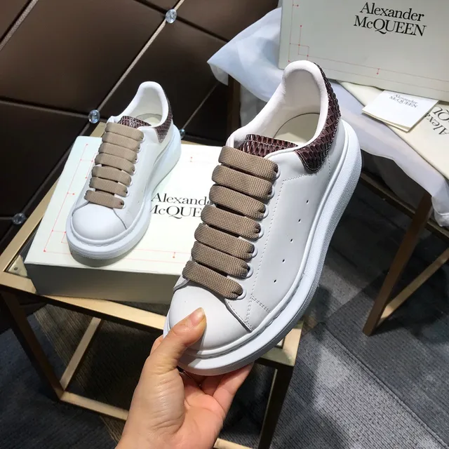 Alexander McQueen Oversized Sneaker White Beige Platform Sole Elastic Strap Lacing Lifestyle Sneakers 3