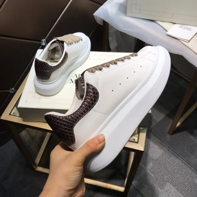 Alexander McQueen Oversized Sneaker White Beige Platform Sole Elastic Strap Lacing Lifestyle Sneakers 5