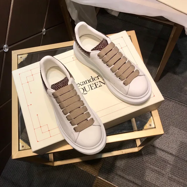 Alexander McQueen Oversized Sneaker White Beige Platform Sole Elastic Strap Lacing Lifestyle Sneakers 7