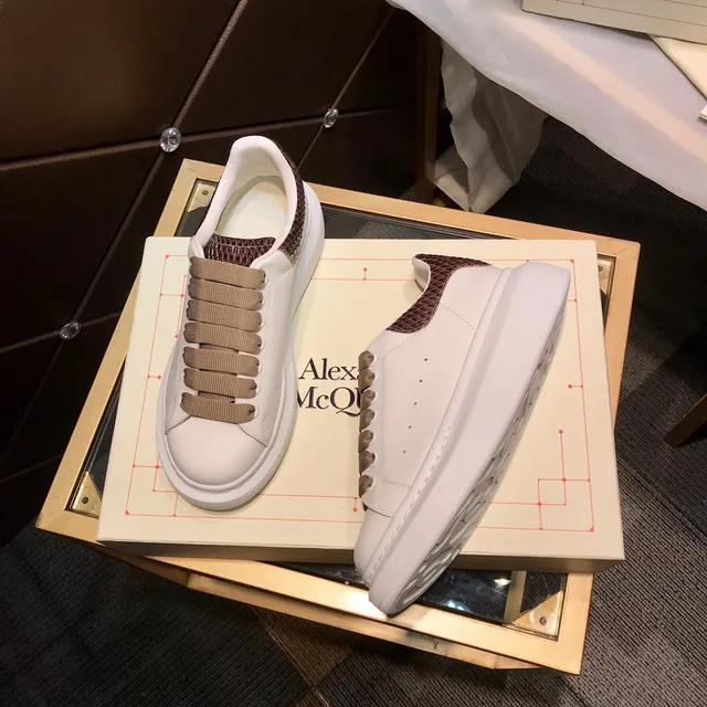 Alexander McQueen Oversized Sneaker White Beige Platform Sole Elastic Strap Lacing Lifestyle Sneakers 8