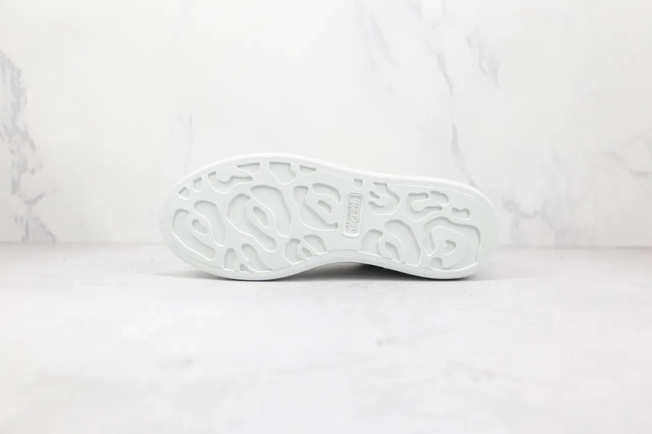 Alexander McQueen Oversized Sneaker White Black Lifestyle Sneakers 4