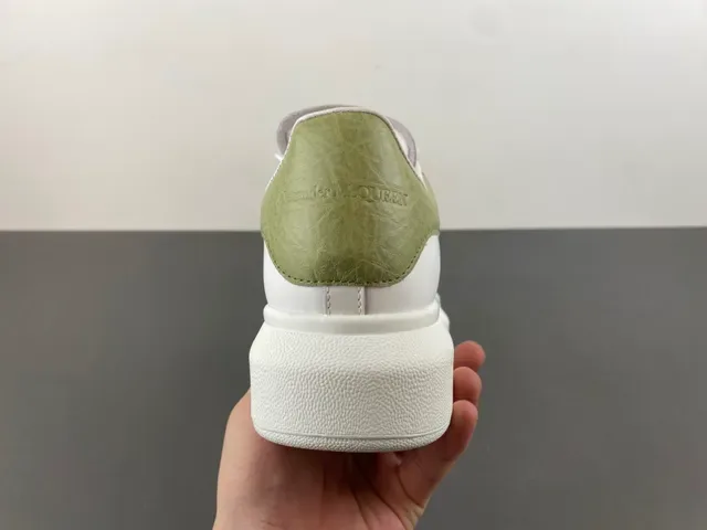 Alexander McQueen Oversized Sneaker White Green Platform Sole Smooth Leather Upper Chunky Sneakers 4