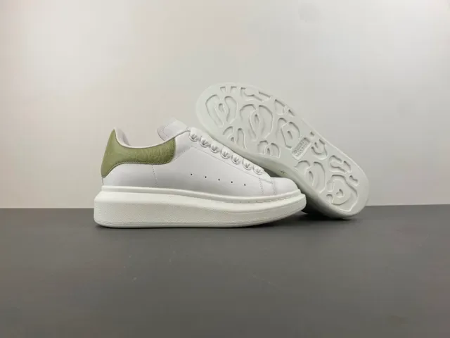 Alexander McQueen Oversized Sneaker White Green Platform Sole Smooth Leather Upper Chunky Sneakers 12