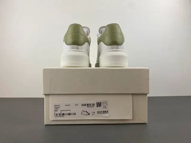 Alexander McQueen Oversized Sneaker White Green Platform Sole Smooth Leather Upper Chunky Sneakers 17
