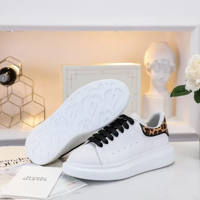 Alexander McQueen ওভারসাইজড স্নিকার সাদা লিওপার্ড-প্রিন্ট হিল লাইফস্টাইল স্নিকার 4