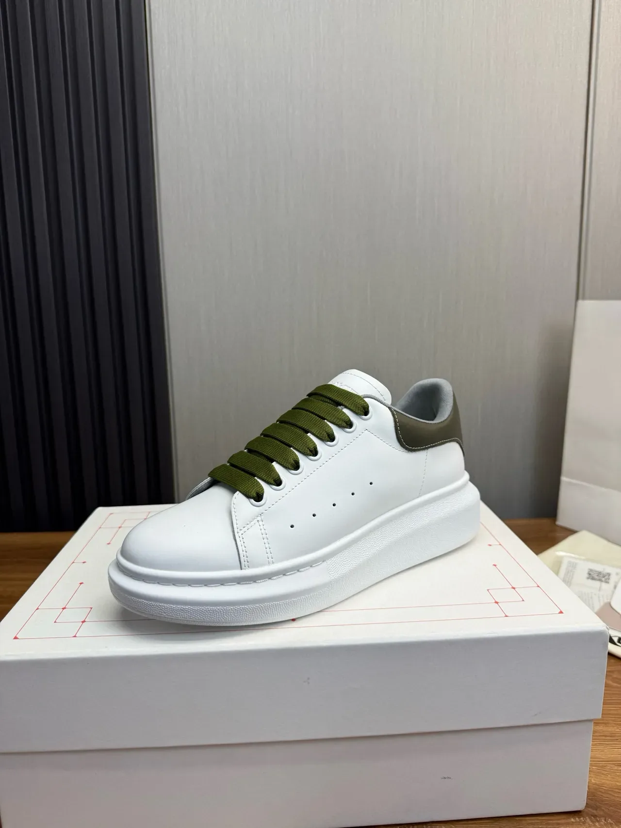 Alexander McQueen Oversized Sneaker White Olive Skull Heel Lifestyle Sneakers 2
