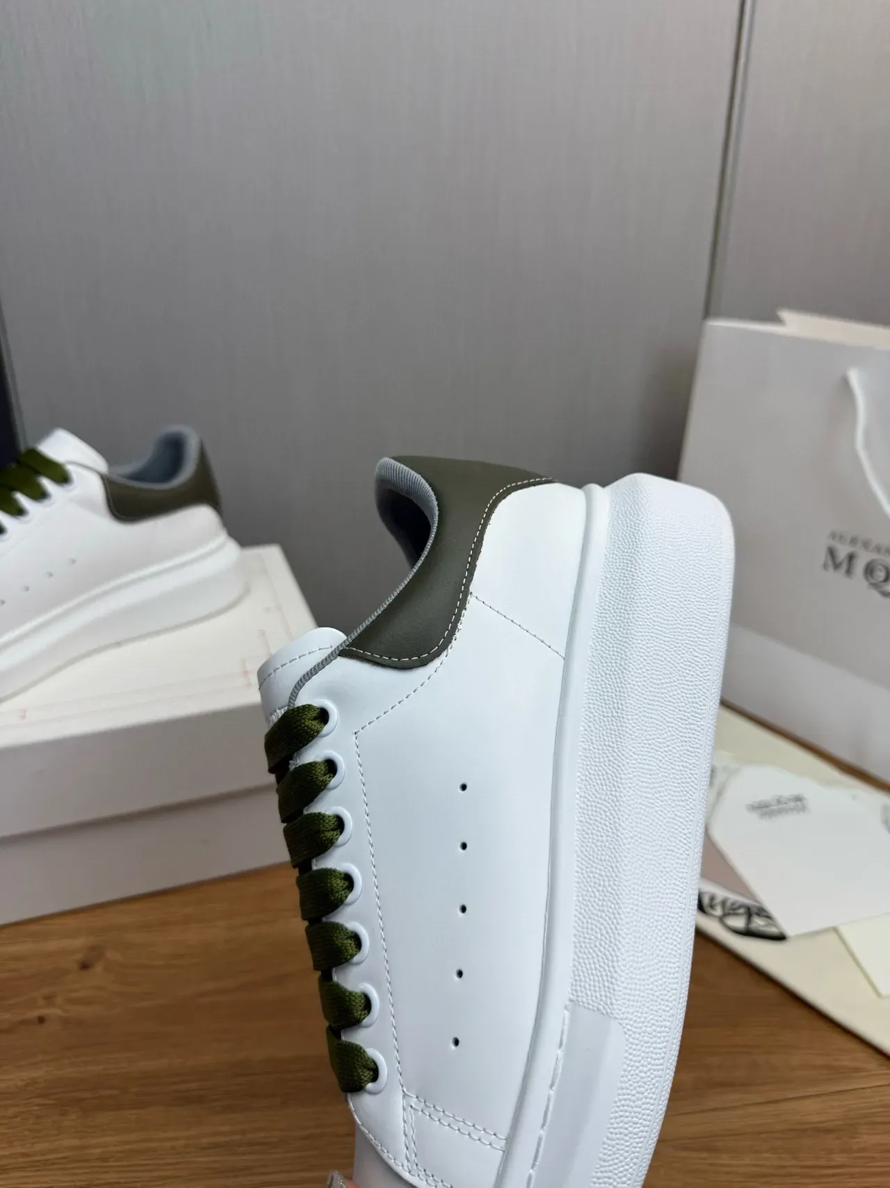Alexander McQueen Oversized Sneaker White Olive Skull Heel Lifestyle Sneakers 9