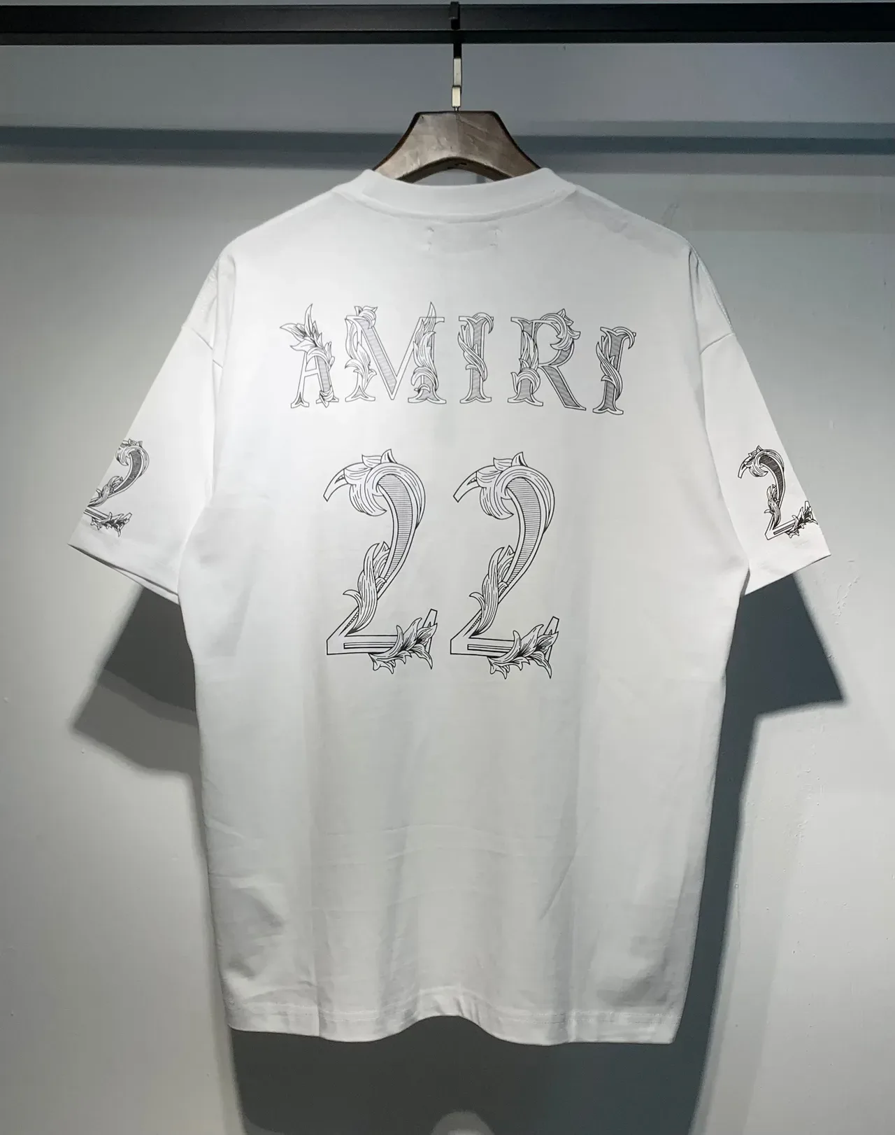 Amiri Black White Ornate Baroque-Style Numeral Print Contrast-Color Graphic T-Shirt 7