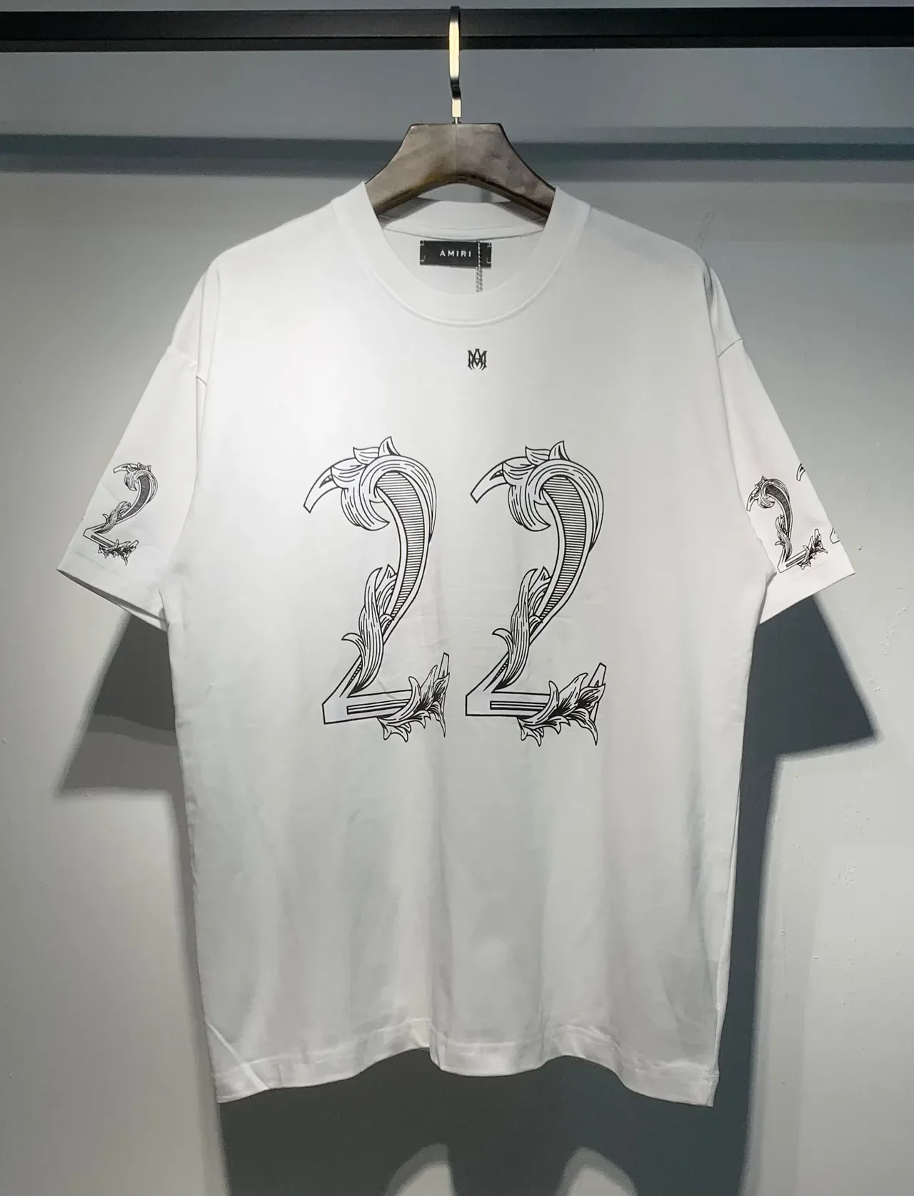 Amiri Black White Ornate Baroque-Style Numeral Print Contrast-Color Graphic T-Shirt 8