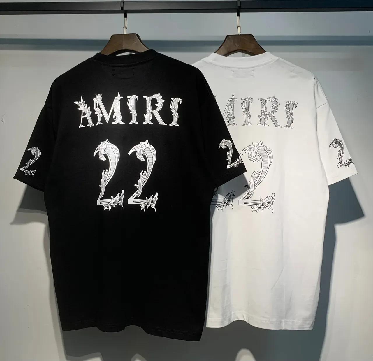 Amiri Black White Ornate Baroque-Style Numeral Print Contrast-Color Graphic T-Shirt 11