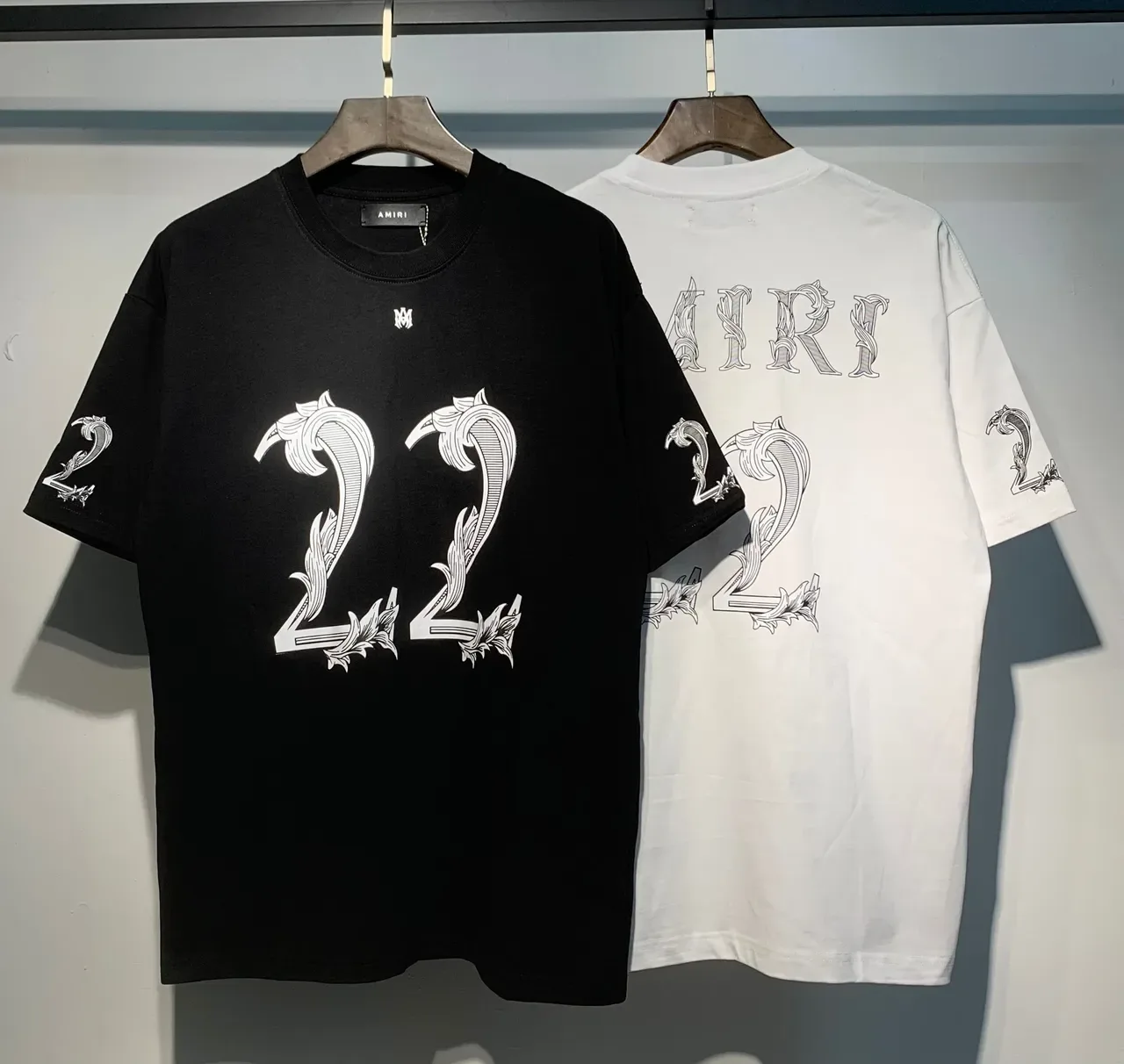 Amiri Black White Ornate Baroque-Style Numeral Print Contrast-Color Graphic T-Shirt 12