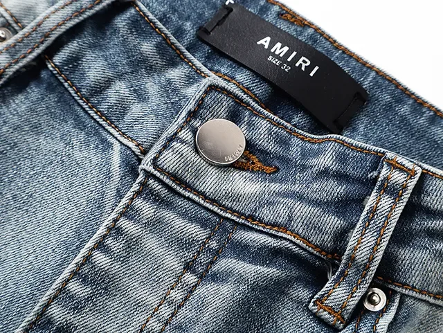 Amiri Distressed Logo-Print Light Blue Paint-Splatter Slim-Fit Jeans 15