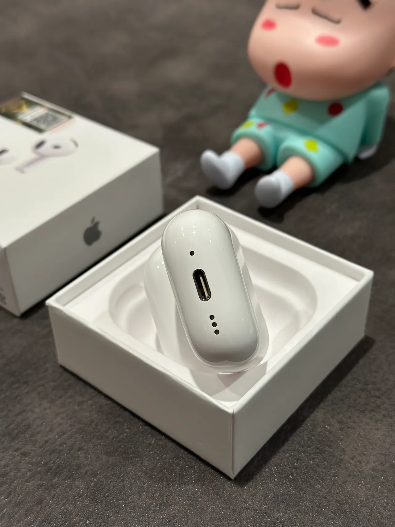 Apple White Black Stem-Style Matte Finish TWS Earbuds 3