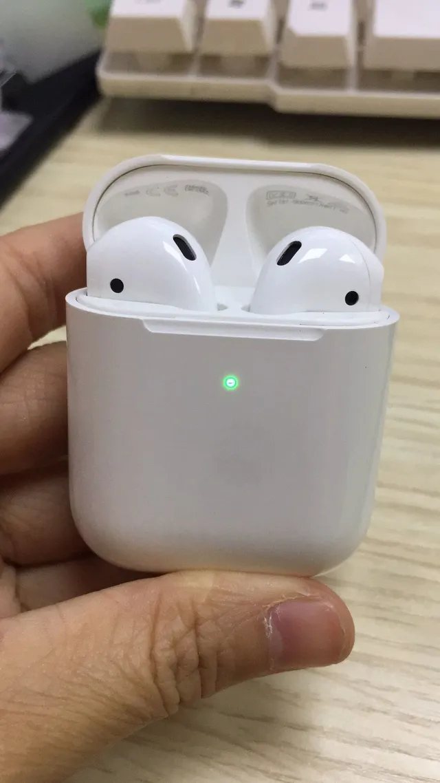 Apple أبيض رمادي ستايل السيق إنهاء لامع TWS سماعات 12