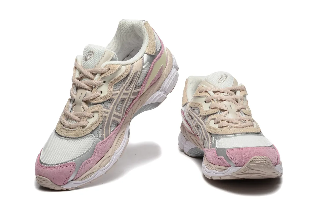 ASICS Sneakers lifestyle rose beige multi-matériau upper en couches accents daim pastel 3