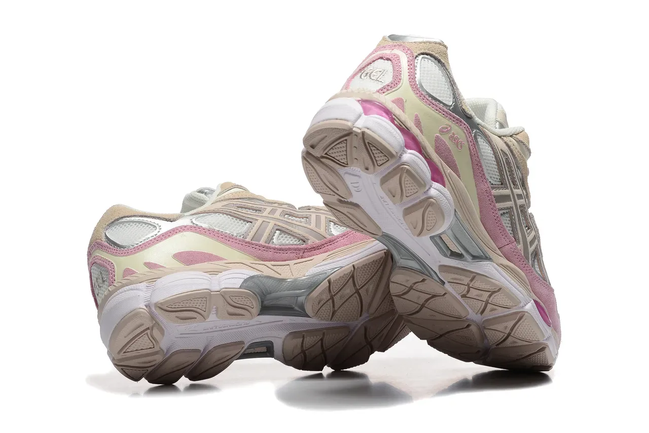 ASICS Sneakers lifestyle rose beige multi-matériau upper en couches accents daim pastel 4