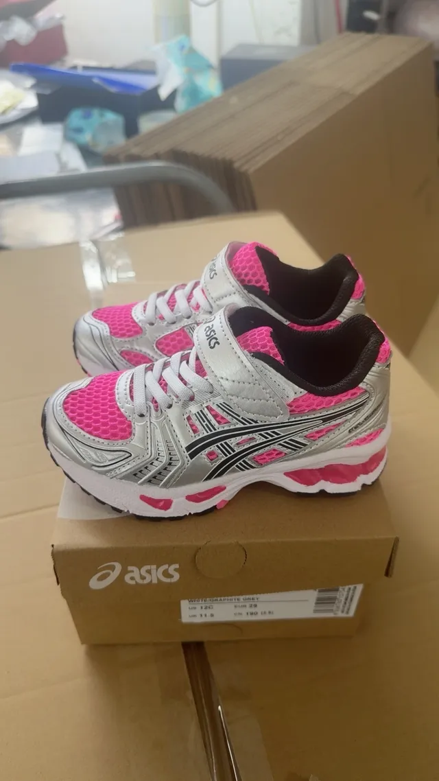 ASICS Chaussures de course rose argent à empeigne en maille et overlays synthétiques 3