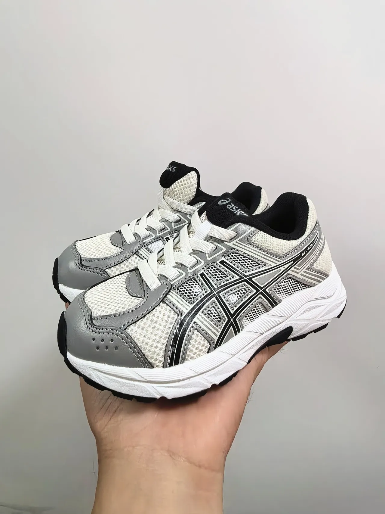 ASICS أبيض أسود شبكة علوية تركيبات اصطناعية أحذية جري 21