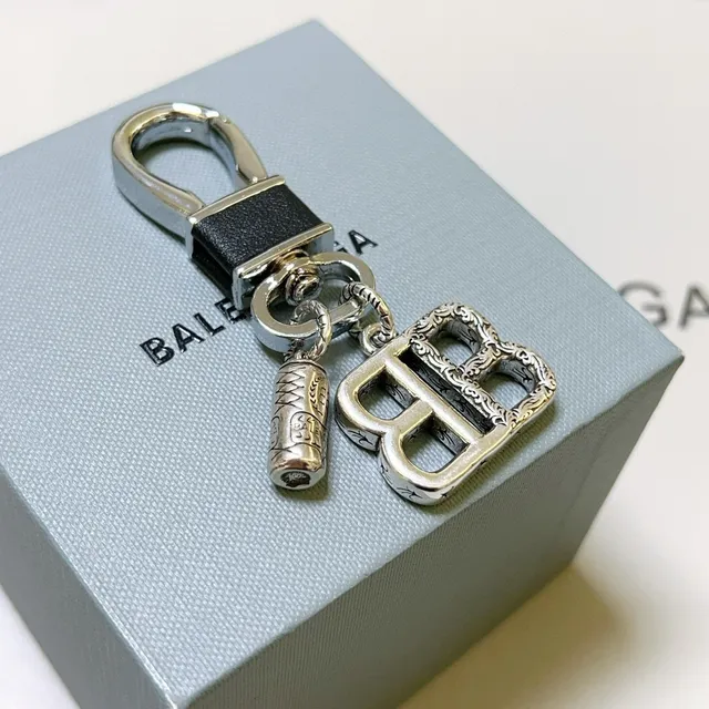 Balenciaga BB সিলভার কালো অরনেট ফিলিগ্রি ডিটেইলিং ডাবল-বি মনোগ্রাম জুয়েলরি 4
