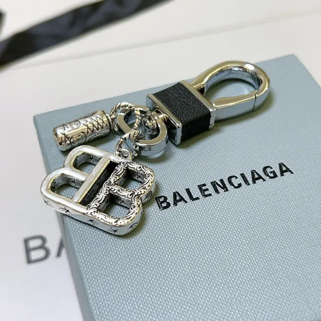 Balenciaga BB সিলভার কালো অরনেট ফিলিগ্রি ডিটেইলিং ডাবল-বি মনোগ্রাম জুয়েলরি 6