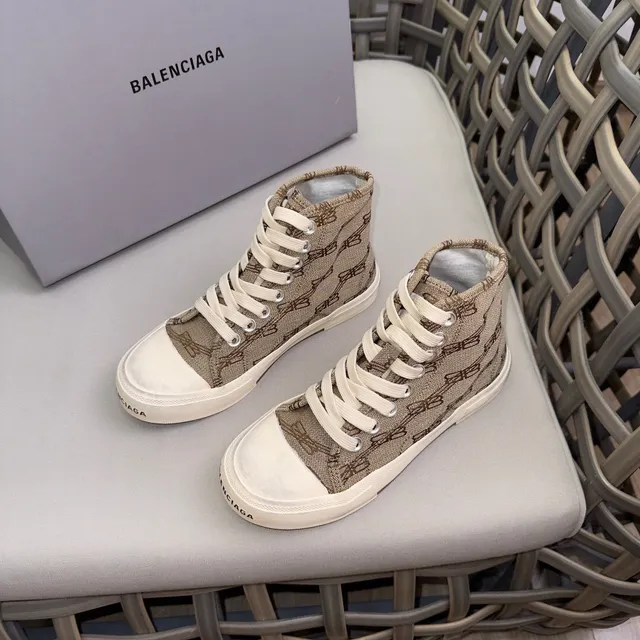 Balenciaga Zapatillas lifestyle beige y blanco con monograma de jacquard de canvas de media caña con silueta 3