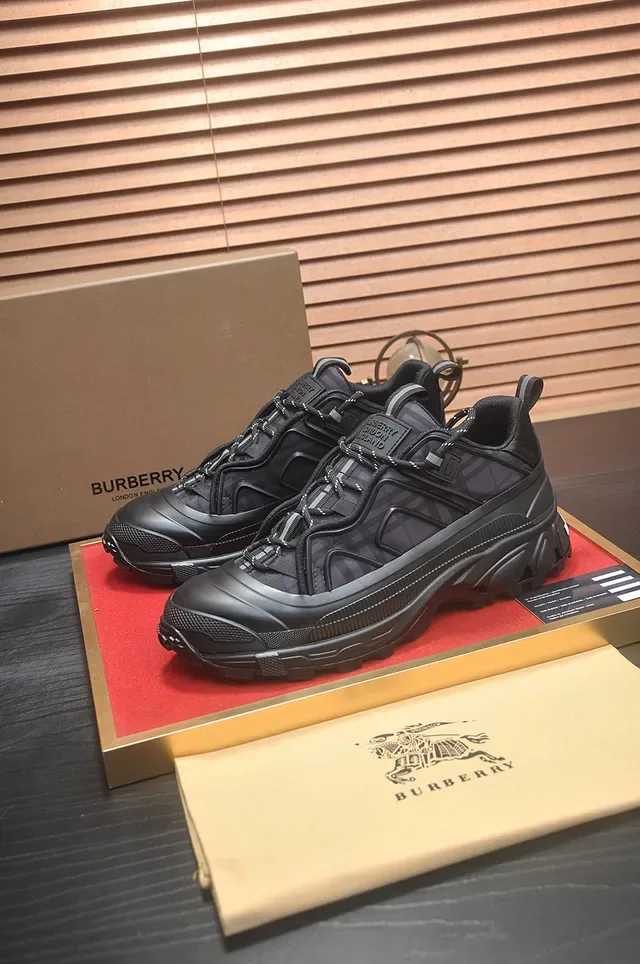 Balenciaga Zapatillas Chunky Negras Monocromáticas Esculturadas Suela Multicapa 4