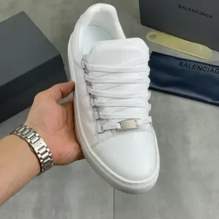 Balenciaga Defender সাদা চামড়ার লাইফস্টাইল স্নিকার