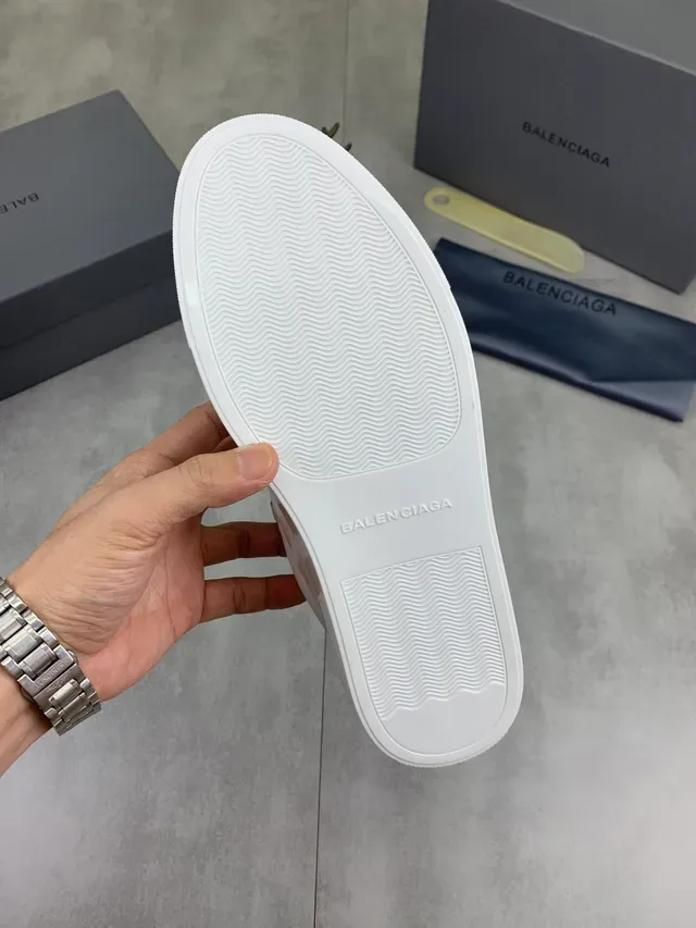 Balenciaga Defender أحذية رياضية جلدية بيضاء للأسلوب الحياتي 2