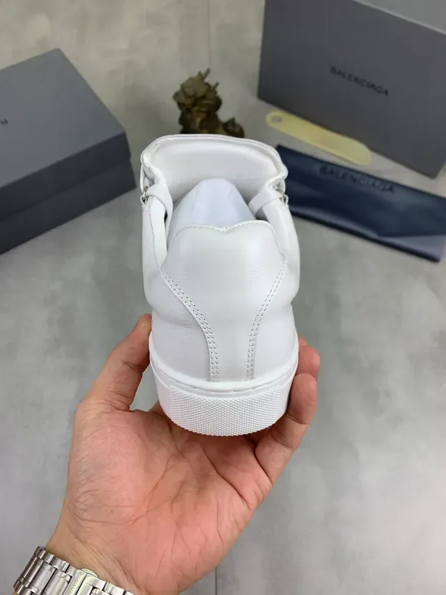 Balenciaga Defender أحذية رياضية جلدية بيضاء للأسلوب الحياتي 3