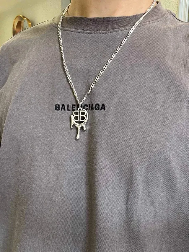 Balenciaga Dripping BB Logo قلادة سلسلة فضية 8