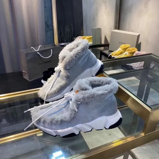 Balenciaga Bottines à la cheville avec col gris et blanc fourré de fourrure semelle épaisse sculptée 2