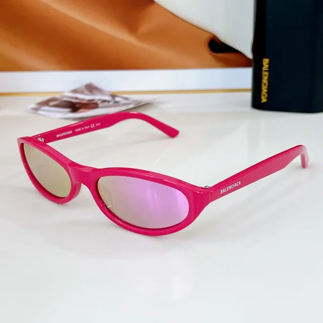 Balenciaga Lunettes de Soleil Cat-Eye Étroite avec Lentille Amber 7