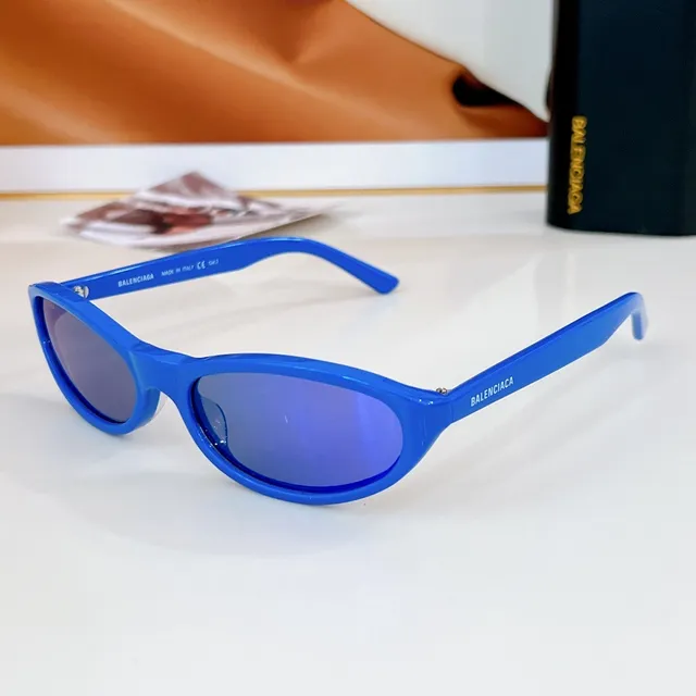 Balenciaga Lunettes de Soleil Cat-Eye Étroite avec Lentille Amber 8