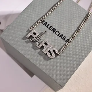 Balenciaga Paris 水晶字母吊坠项链