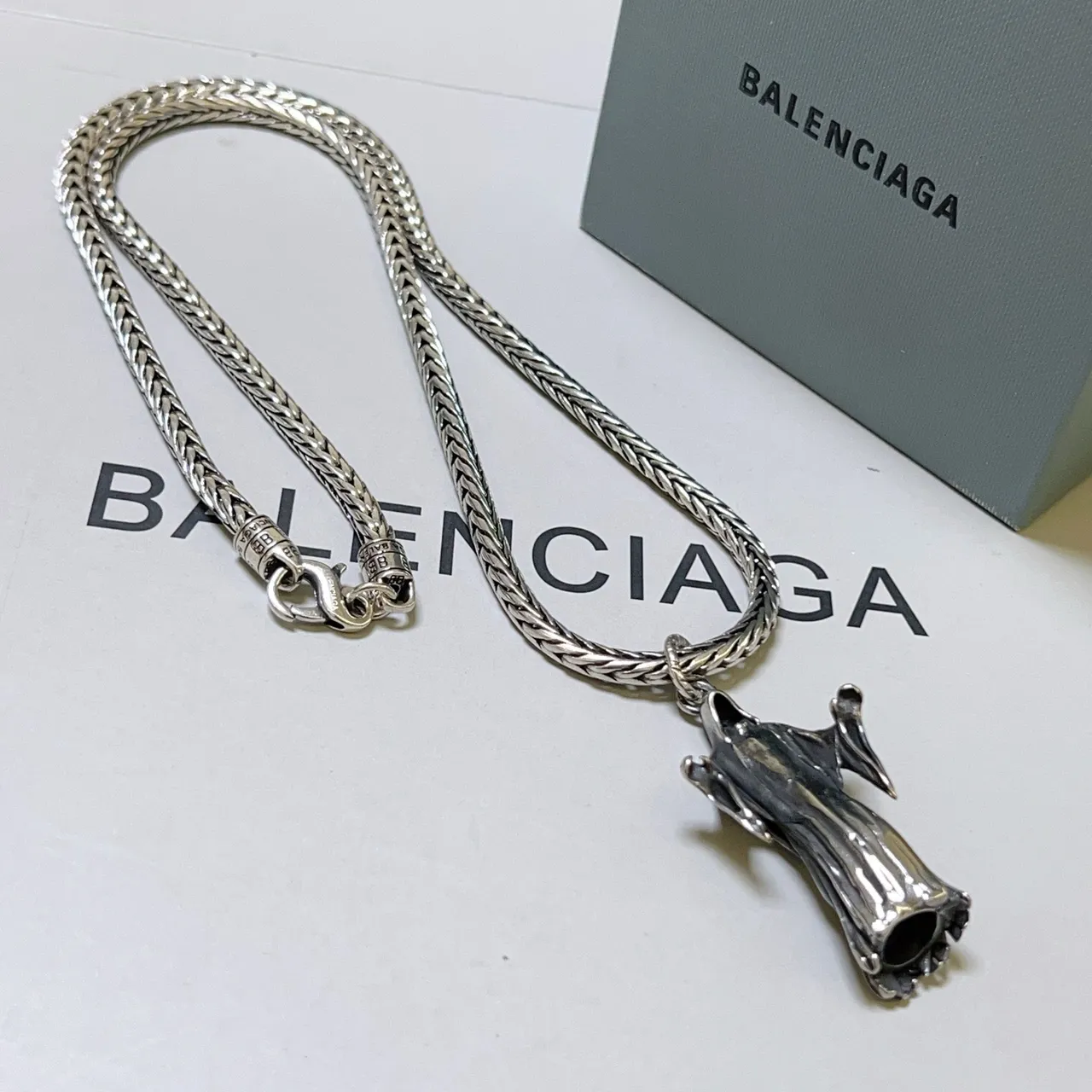 Balenciaga Chaîne de serpent tressée en argent figure sculpturale robee pendentif bijoux 3