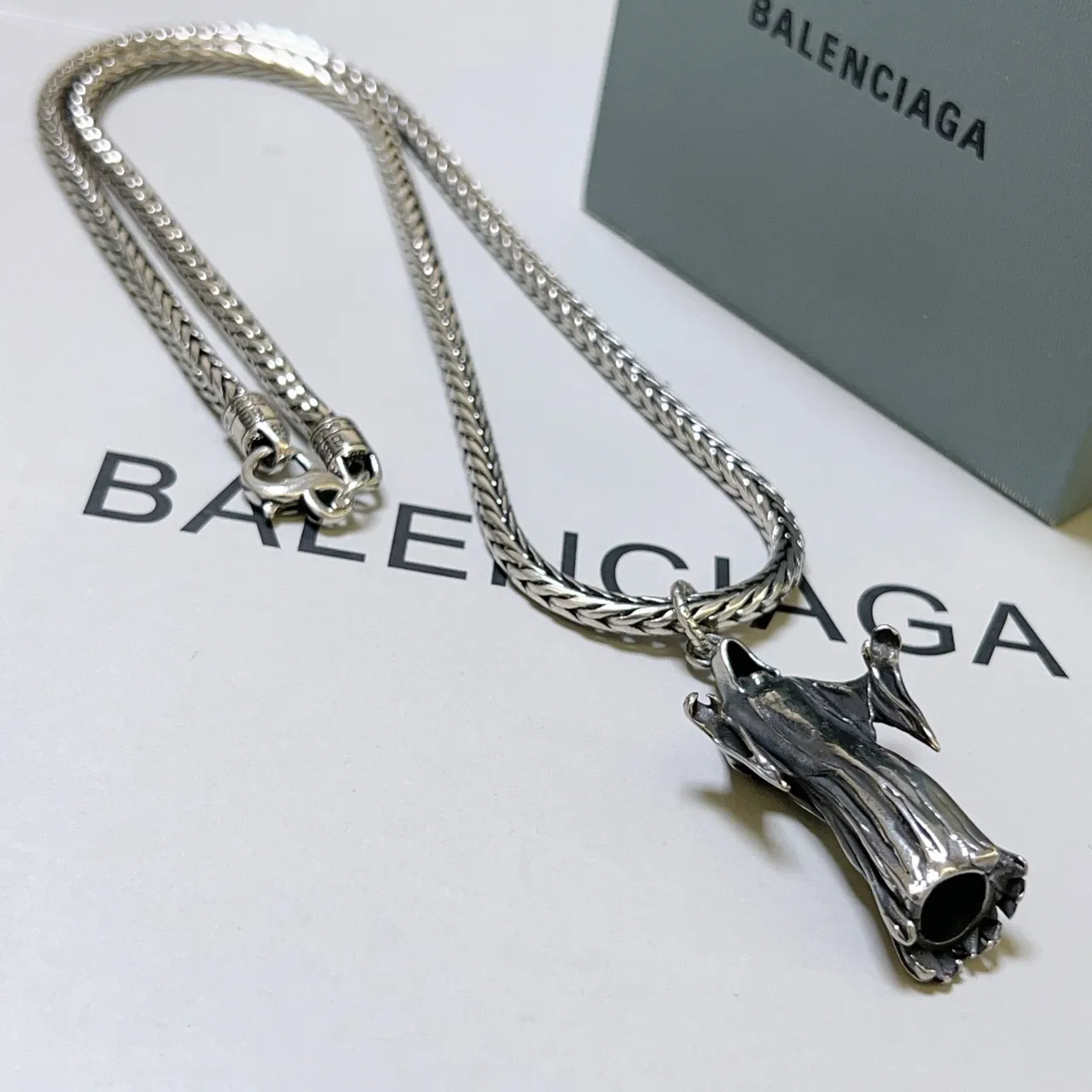 Balenciaga Chaîne de serpent tressée en argent figure sculpturale robee pendentif bijoux 6