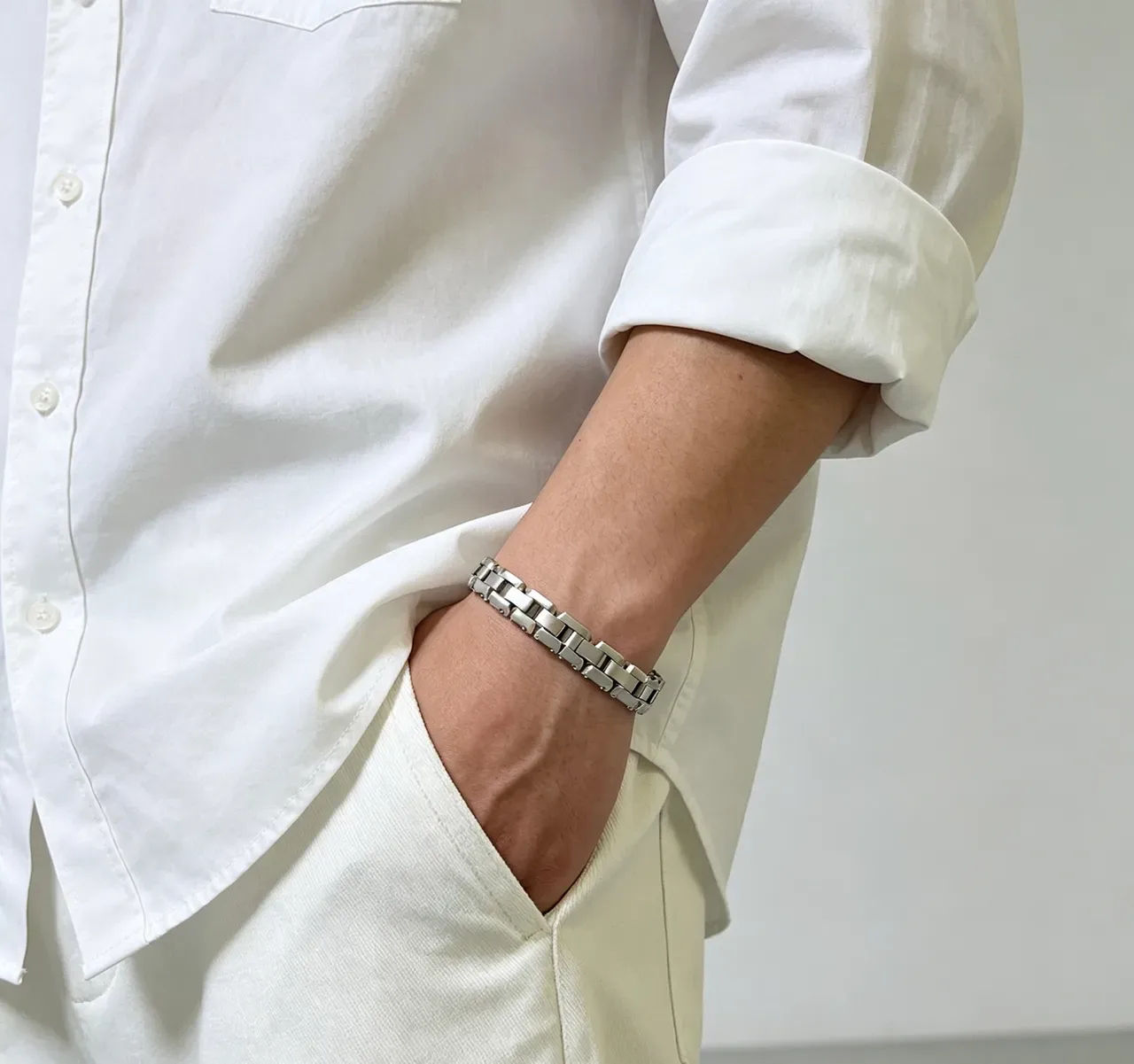 Balenciaga Bracelet Argent Gris Géométrique Maillons Facettés Construction Rivetée 5