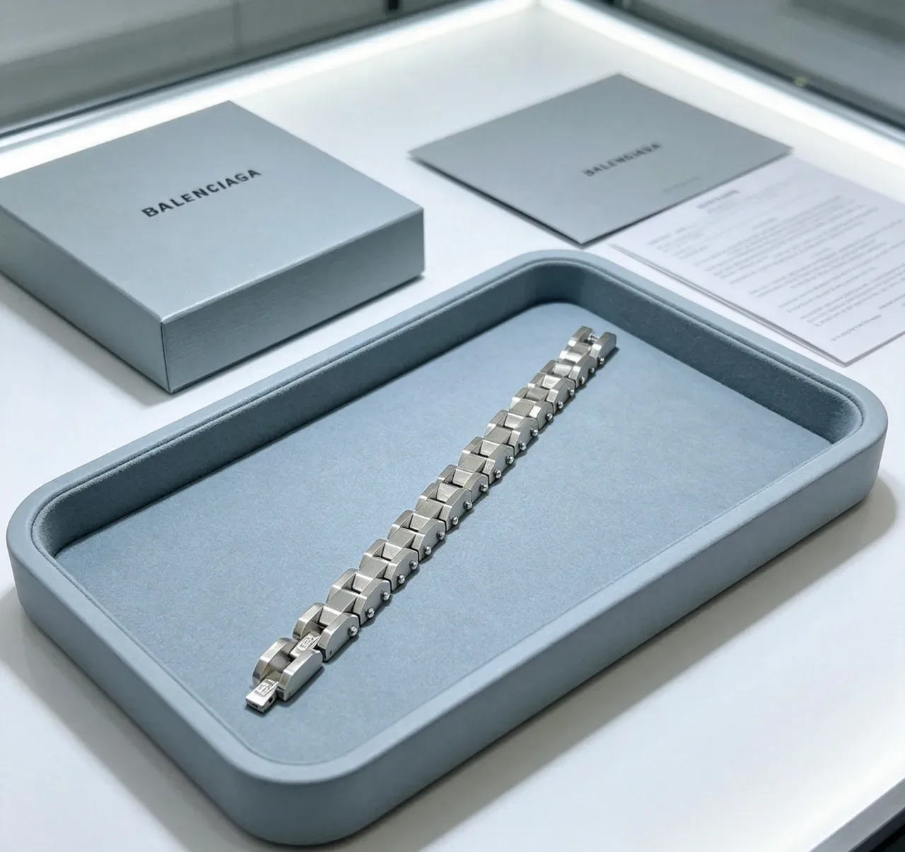 Balenciaga Bracelet Argent Gris Géométrique Maillons Facettés Construction Rivetée 7