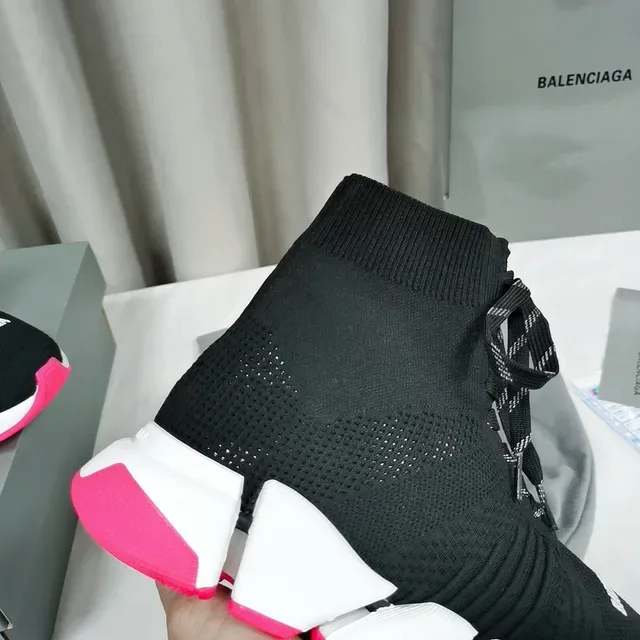 Balenciaga Speed Trainer أحذية رياضية سوداء بيضاء وردية سميكة 3