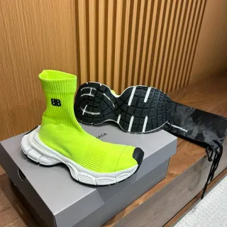 Balenciaga Speed Trainer ফ্লুরোসেন্ট লাইম গ্রিন সক-ফিট লাইফস্টাইল স্নিকার
