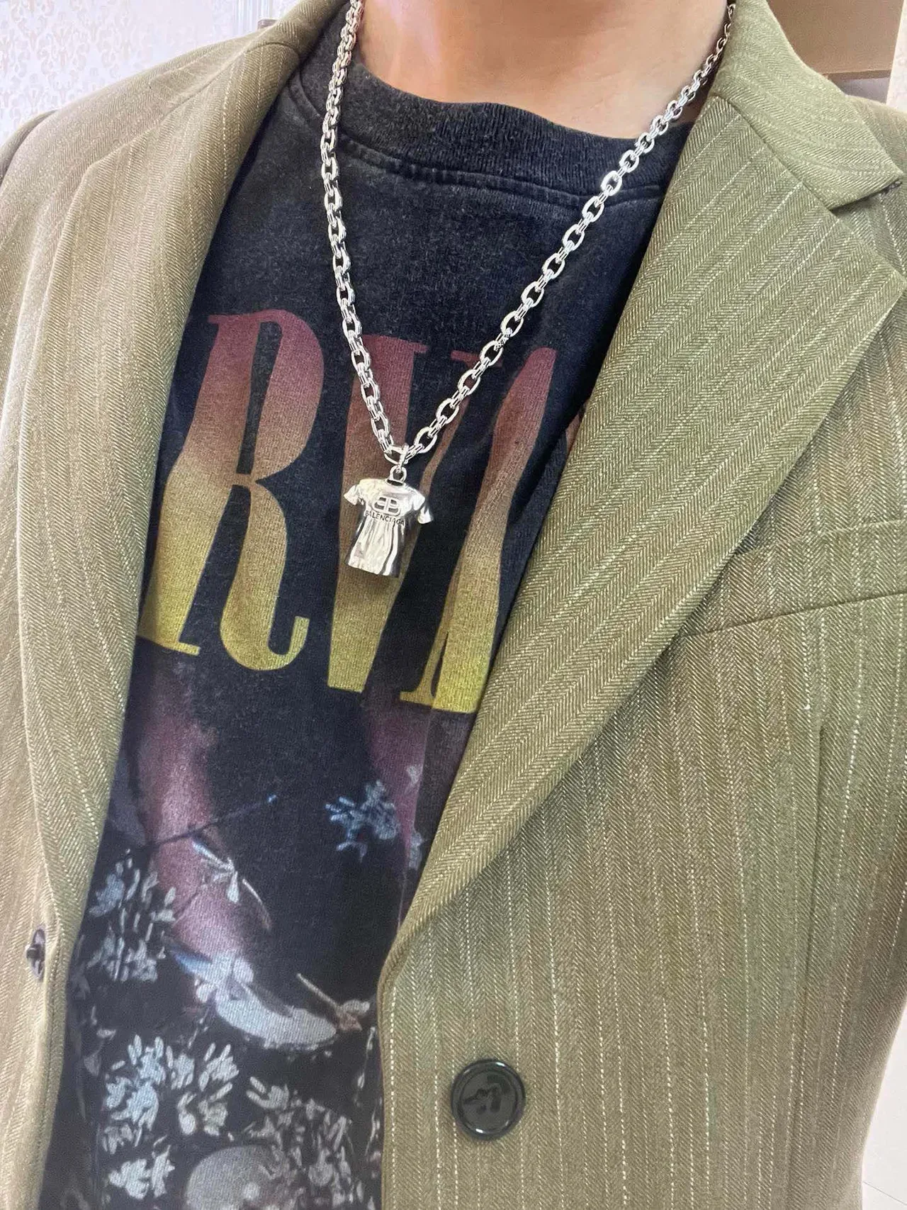 Balenciaga Camiseta Colar Corrente Grossa Pingente Prateado 5