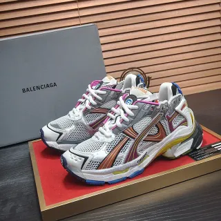 Balenciaga Track حذاء رياضي متعدد الألوان ذو قاعدة سميكة